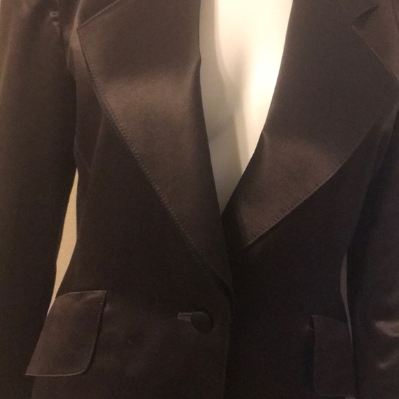 Escada satin skirt suit - Picture 2 of 8